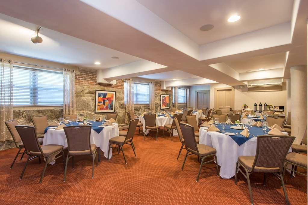 The Centennial Hotel Concord Room photo