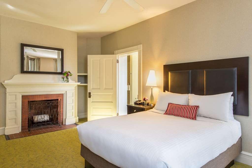 The Centennial Hotel Concord Room photo
